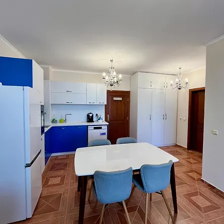 Sun Wave Deluxe Sea View Apartment